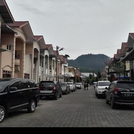 Villa Gunung Mas Berastagi بيراستاغي المظهر الخارجي الصورة